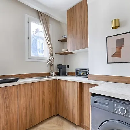 Barbes Buttes Chaumont Cosy Studio 2p Apartment