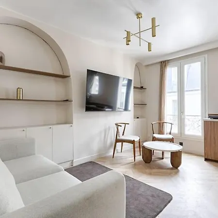 Barbes Buttes Chaumont Cosy Studio 2p Paris